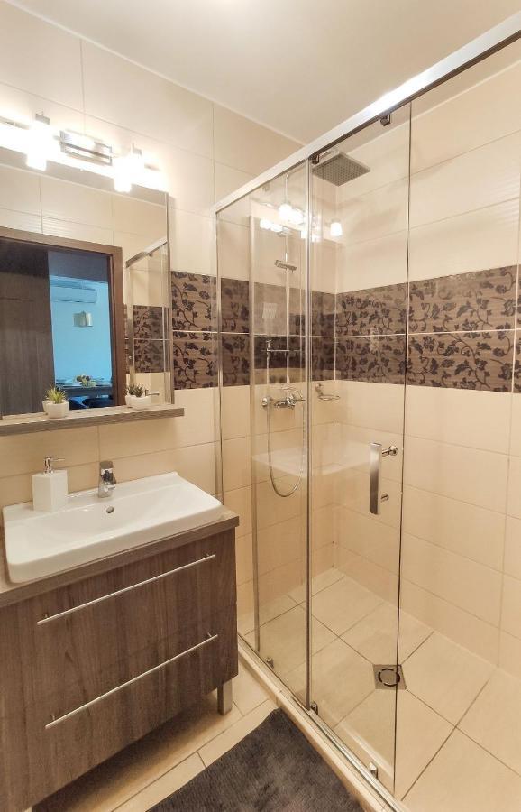Sárvár Holiday Apartman מראה חיצוני תמונה